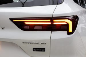 فورد تيريتوري تيتانيوم 2025