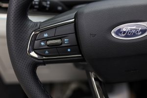 فورد تيريتوري تيتانيوم 2025