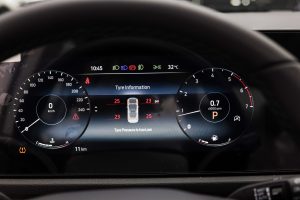 فورد تيريتوري تيتانيوم 2025