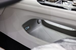 فورد تيريتوري تيتانيوم 2025