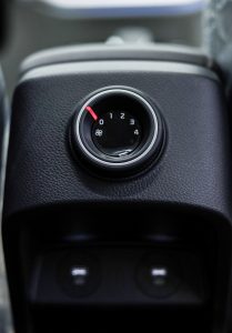 كيا كارينز نص فل 2025