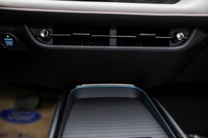 فورد تورس تيتانيوم 2025