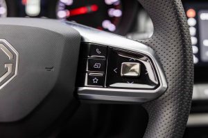 مواصفات ام جي ZS ستاندر 2025