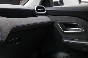 مواصفات ام جي ZS ستاندر 2025