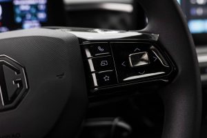 مواصفات ام جي 3 ستاندر 2025