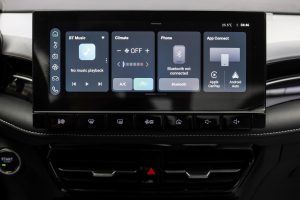 مواصفات ام جي 5 ستاندر 2025 الشكل الجديد