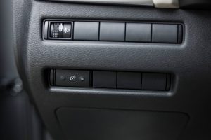 مواصفات نيسان اكس تريل ستاندر 2026 دبل 5 مقاعد