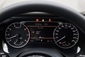 مواصفات نيسان اكس تريل ستاندر 2026 بدون دبل 5 مقاعد