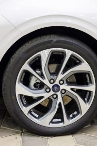 مواصفات تورس تيتانيوم 2026