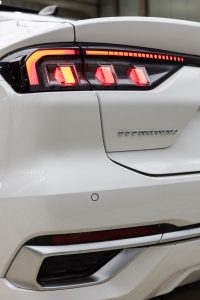 مواصفات تورس تيتانيوم 2026