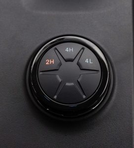 مواصفات فورد ايفرست ستاندر 2025