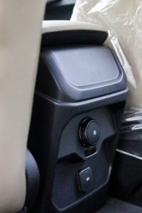 مواصفات فورد ايفرست ستاندر 2025