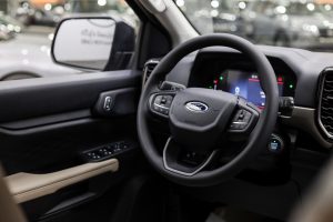 مواصفات فورد ايفرست ستاندر 2025