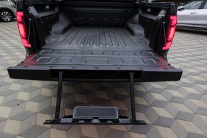 بي واي دي شارك 6 بريميوم 2026