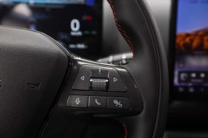 بي واي دي شارك 6 بريميوم 2026