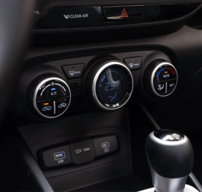 هيونداي i 10 2024 من الداخل - كراء للسيارات