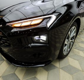 فورد تورس تيتانيوم 2025