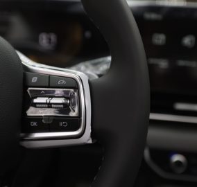 مواصفات كيا كرنفال نص فل 2026