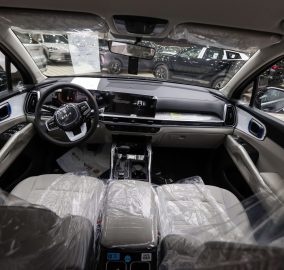 كيا سورينتو هايبرد 2025 فئة ستاندر ومزايا امان عالية