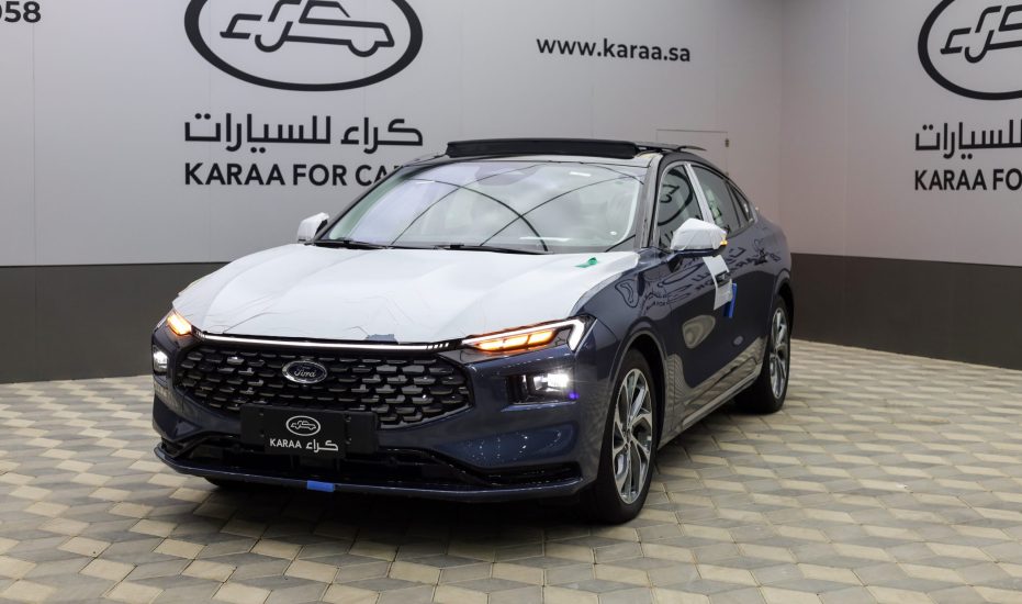 فورد تورس تيتانيوم 2025