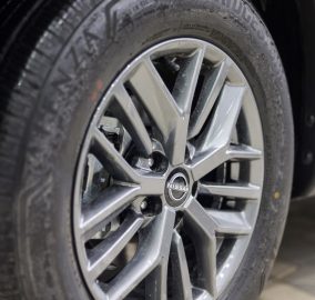 مواصفات نيسان اكس تريل ستاندر 2026 بدون دبل 5 مقاعد