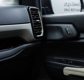 مواصفات فورد ايفرست ستاندر 2025