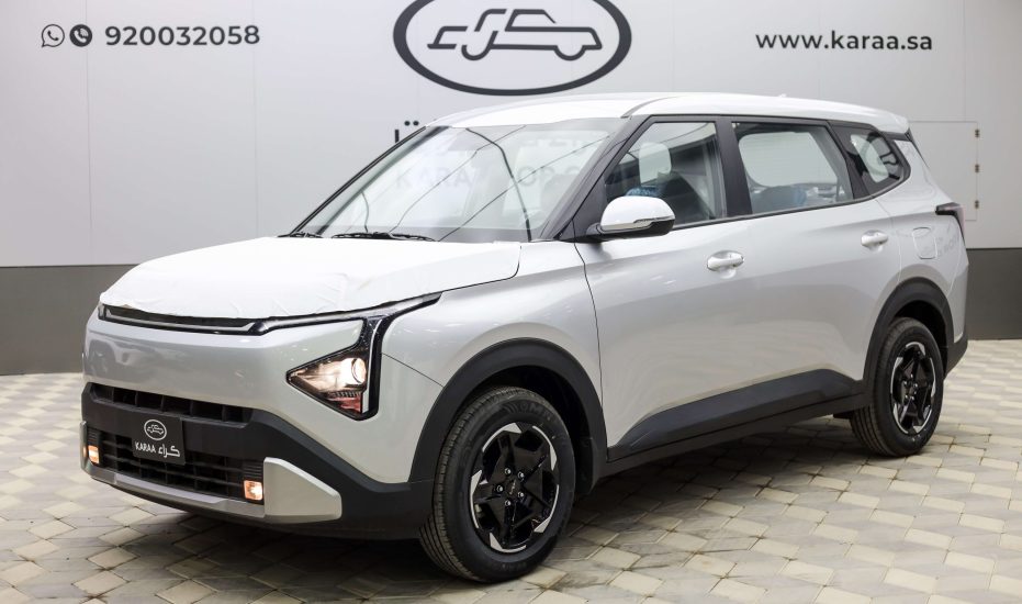 كيا كارينز ستاندر 2026 بأفضل سعر ومواصفات مناسبه للعائلة في السعودية