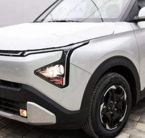 كيا كارينز ستاندر 2026 بأفضل سعر ومواصفات مناسبه للعائلة في السعودية