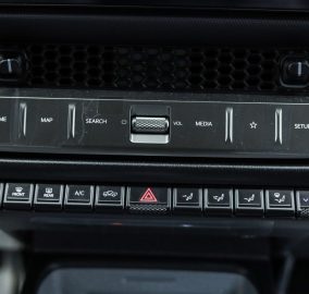 كل ما تحتاج معرفته عن كيا تاسمان EX 2026 في السعودية