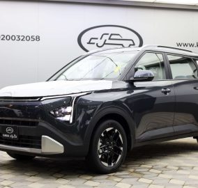 كيا كارينز نص فل 2026 مزايا أمان للعائلة ومواصفات عالية