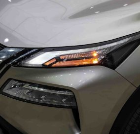 نيسان اكس تريل 2025 ستاندر 5 مقاعد بدون دبل في السعودية اهم المميزات والاسعار