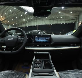 فورد تيريتوري تيتانيوم 2025 - كراء للسيارات