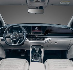 كيا كارينز 2025 جديدة للبيع - كراء للسيارات الرياض