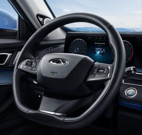 شيري أريزو 5 2025 جديدة - كراء للسيارات